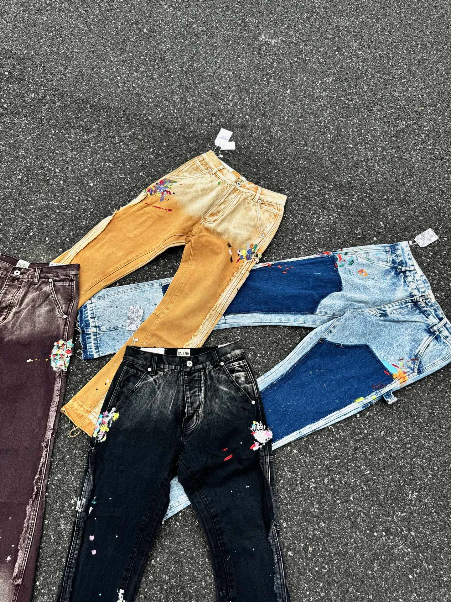 P250 (G95 black) (G90 burgundy) (G94 blue) (G91 khaki) GALLERY DEPT. Spliced ​​patchwork splash-ink denim flared pants washed and distressed spliced ​​jeans logging micro-flared jeans men and women same style Code number: 28 30 32 34 36